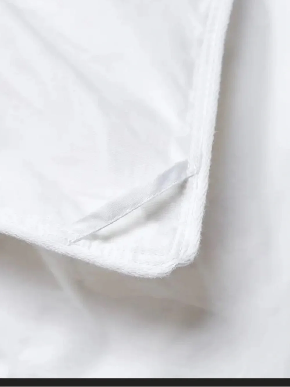 Quince alternative down comforter queen/full either lightweight or all season